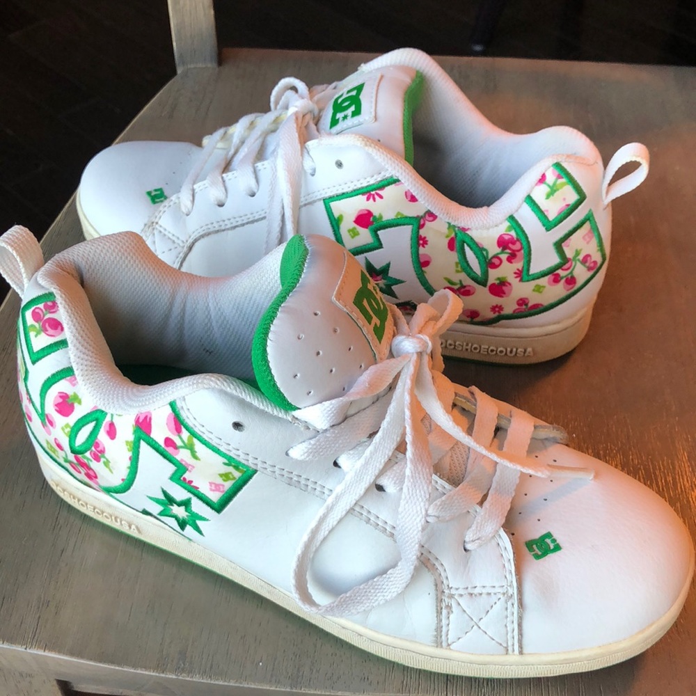 DC skateboarder shoes